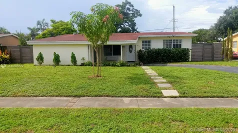 6910 SW 4th Street Pembroke Pines FL 33023