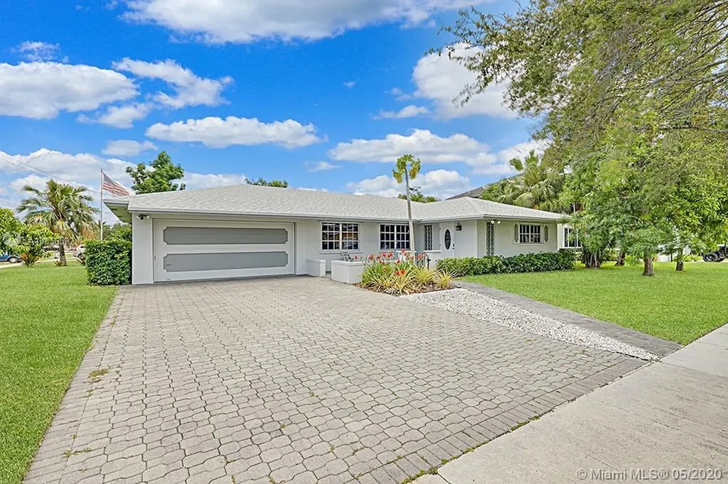 180 SW 125th Avenue Plantation FL 33325