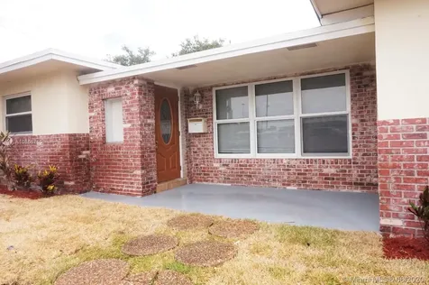1131 N 66th Terrace Hollywood FL 33024