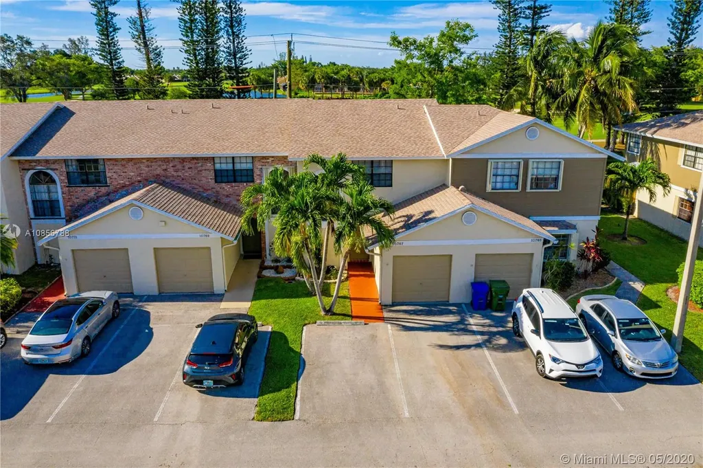 10767 NW 11th Street Pembroke Pines FL 33026