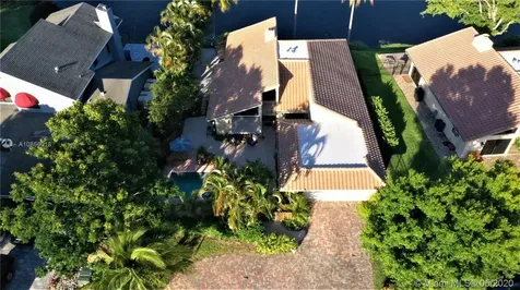 860 Mockingbird Lane Plantation FL 33324
