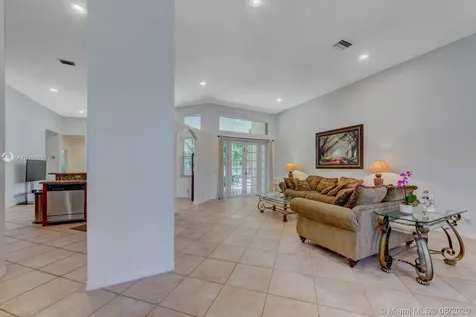 1638 Eagle Bend Weston FL 33327