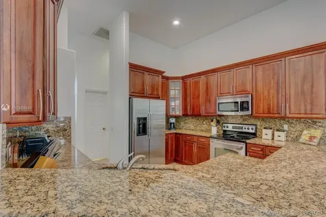 1638 Eagle Bend Weston FL 33327