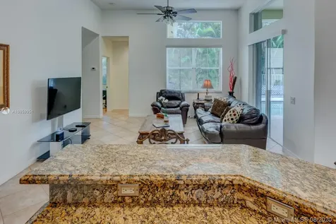 1638 Eagle Bend Weston FL 33327
