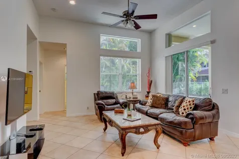 1638 Eagle Bend Weston FL 33327