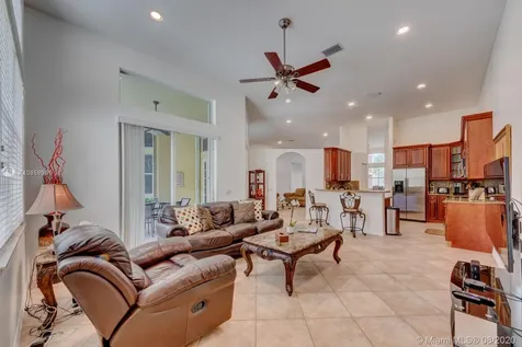 1638 Eagle Bend Weston FL 33327