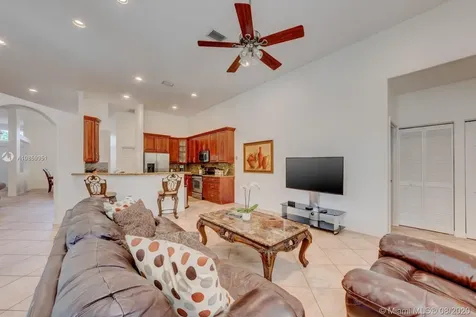 1638 Eagle Bend Weston FL 33327