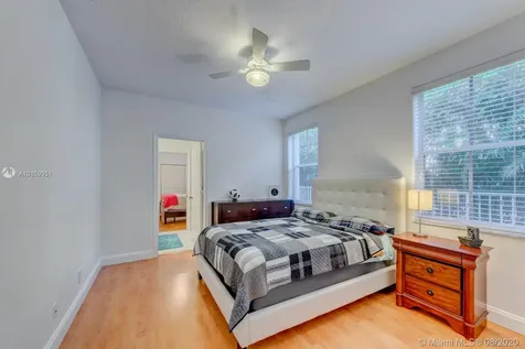 1638 Eagle Bend Weston FL 33327