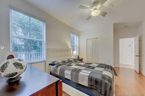 1638 Eagle Bend Weston FL 33327
