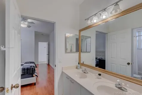 1638 Eagle Bend Weston FL 33327