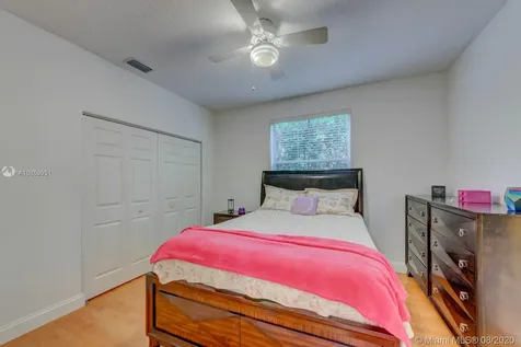 1638 Eagle Bend Weston FL 33327