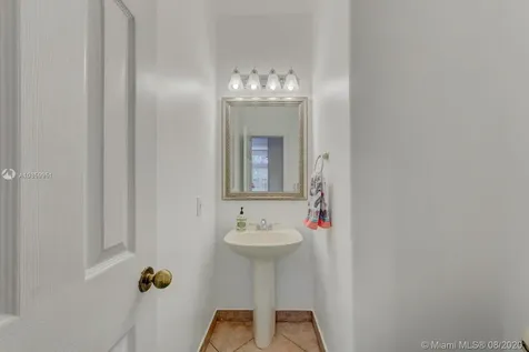 1638 Eagle Bend Weston FL 33327