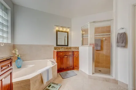 1638 Eagle Bend Weston FL 33327