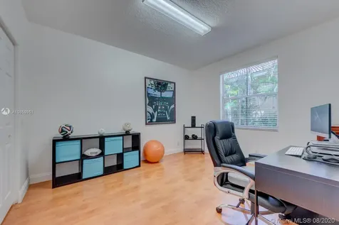 1638 Eagle Bend Weston FL 33327