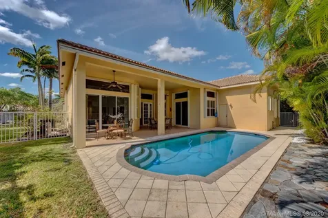 1638 Eagle Bend Weston FL 33327