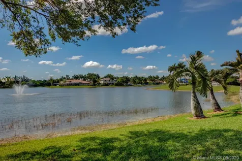 1638 Eagle Bend Weston FL 33327