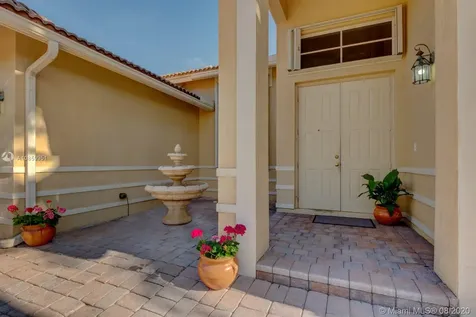 1638 Eagle Bend Weston FL 33327