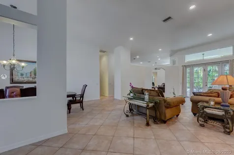 1638 Eagle Bend Weston FL 33327