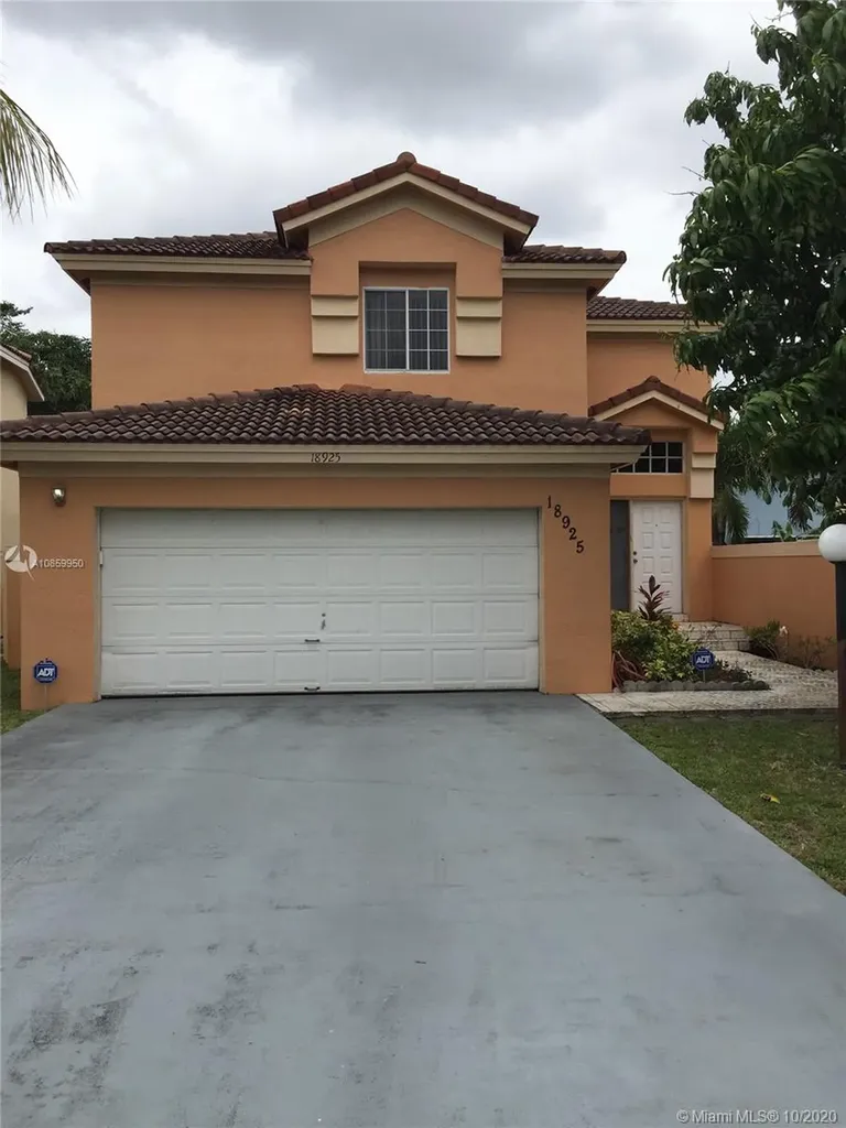 18925 NW 54th Avenue Miami Gardens FL 33055