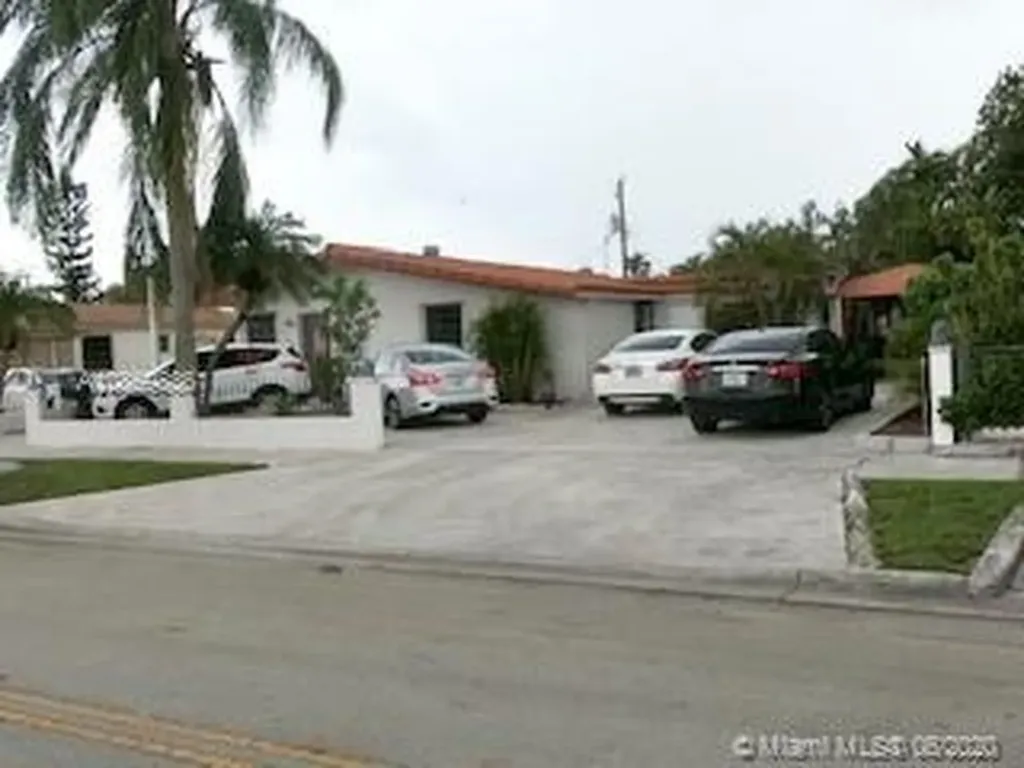 1290 W 31st Street Hialeah FL 33012