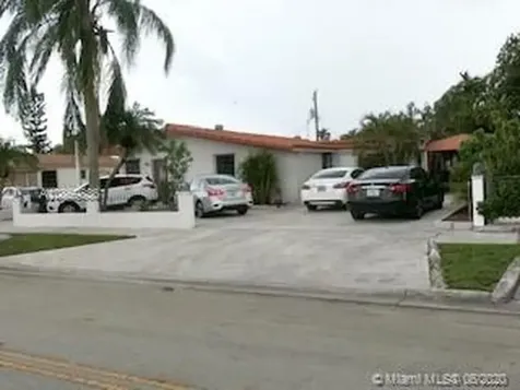 1290 W 31st Street Hialeah FL 33012