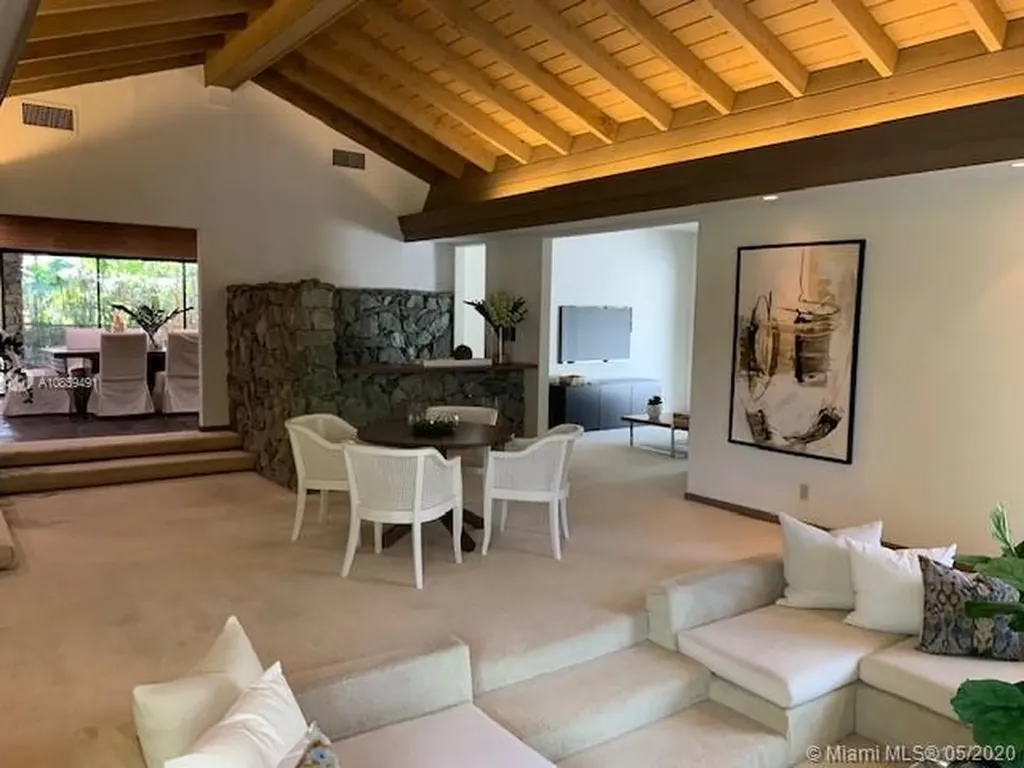 11050 Paradela Street Coral Gables FL 33156