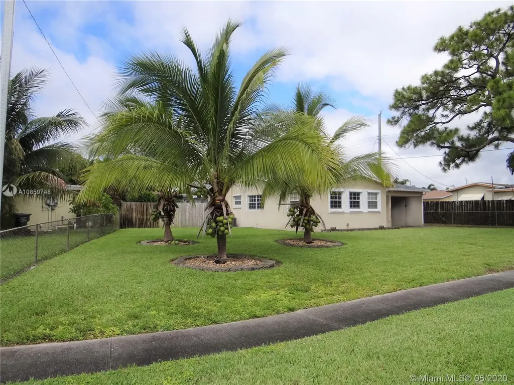 420 Hulmes Terrace Hollywood FL 33024