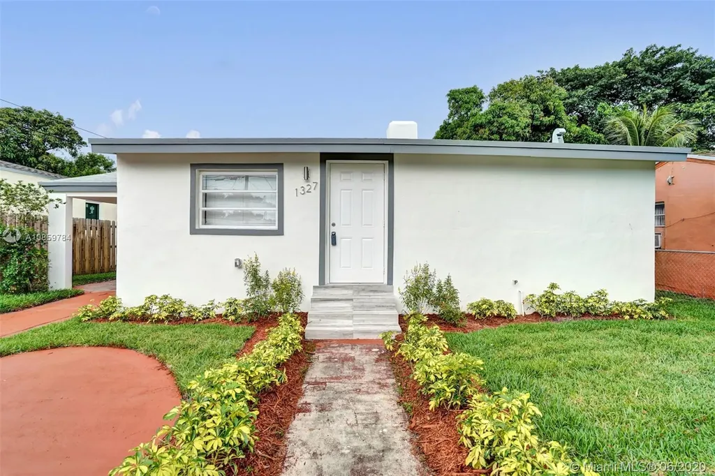 1327 NW 43rd Street Miami FL 33142
