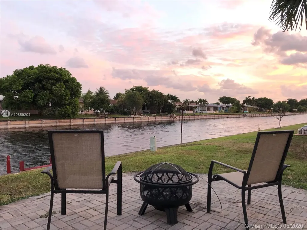 7302 NW 59th Street Tamarac FL 33321