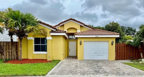 4263 SW 84th Terrace Davie FL 33328