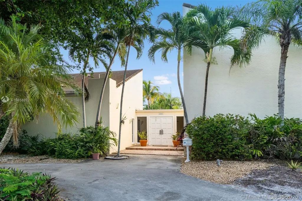 5885 SW 102nd Street Pinecrest FL 33156