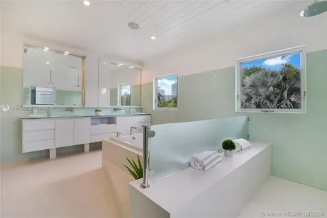 126 Bal Cross Drive Bal Harbour FL 33154