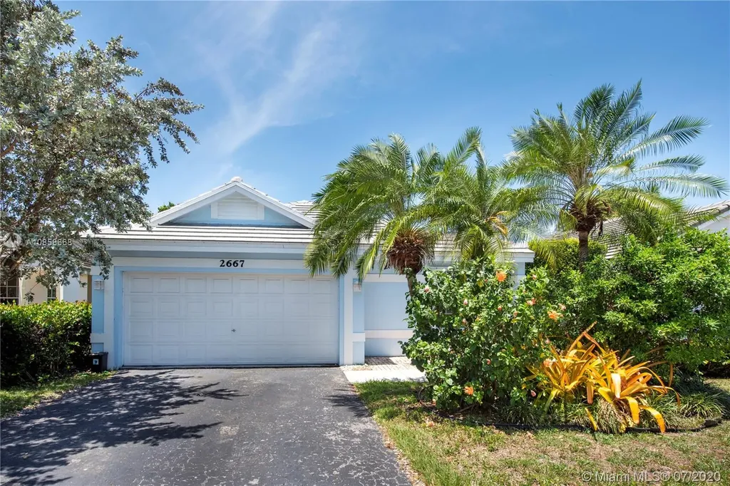 2667 Pinewood Court Davie FL 33328