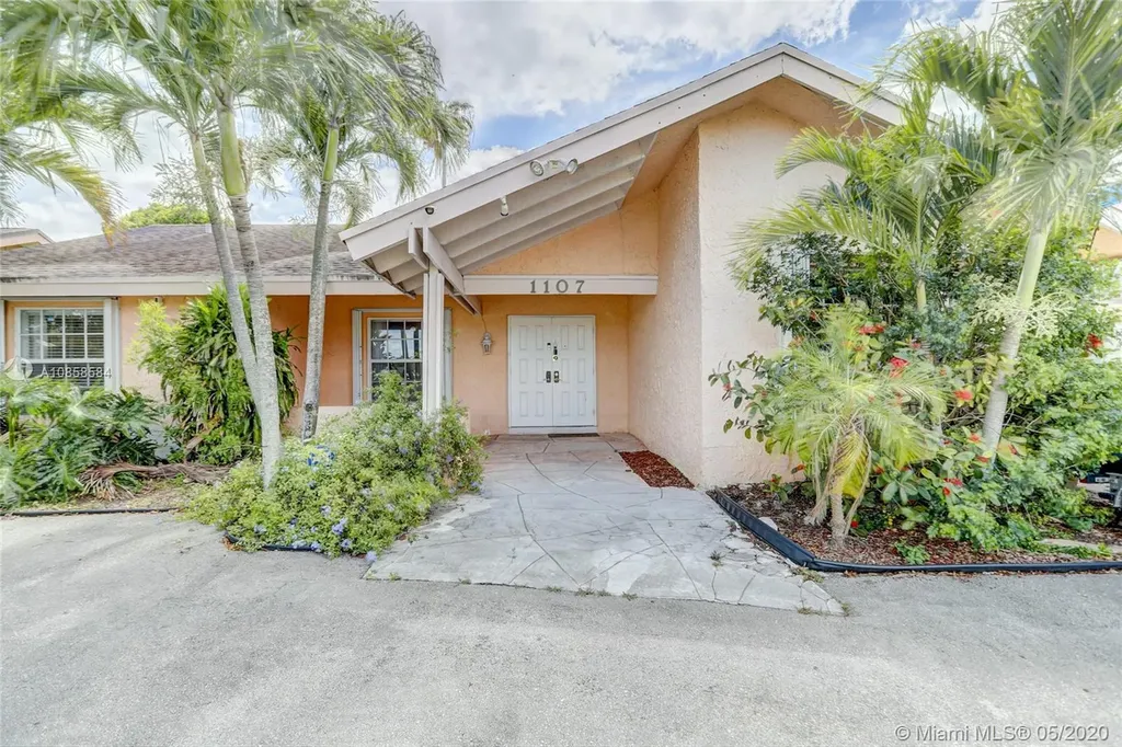 1107 SW 83rd Avenue North Lauderdale FL 33068