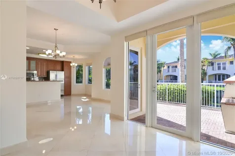 3098 NE 210th Terrace Aventura FL 33180