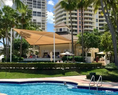 739 Crandon Boulevard Key Biscayne FL 33149