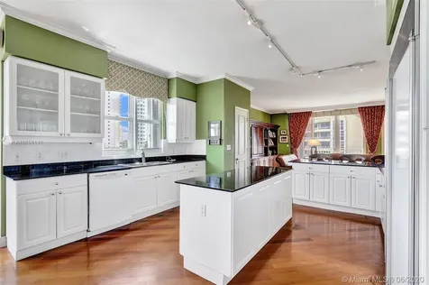 739 Crandon Boulevard Key Biscayne FL 33149