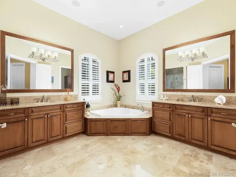 6301 SW 106th Street Pinecrest FL 33156