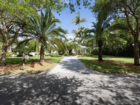 6301 SW 106th Street Pinecrest FL 33156