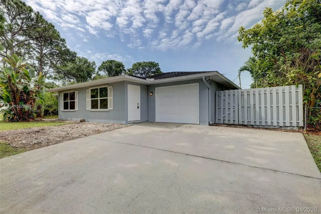 400 SW Lakota Avenue Port St. Lucie FL 34953