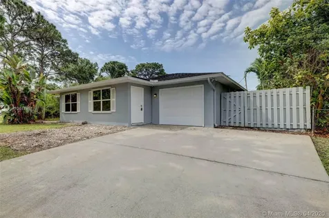 400 SW Lakota Avenue Port St. Lucie FL 34953