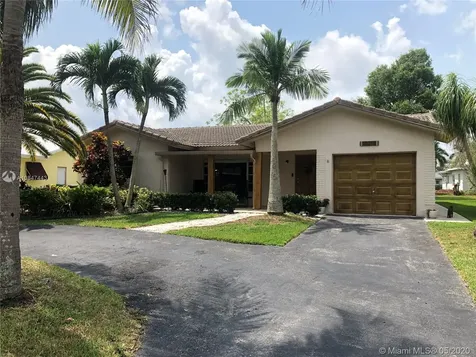 10218 NW 80th Drive Tamarac FL 33321