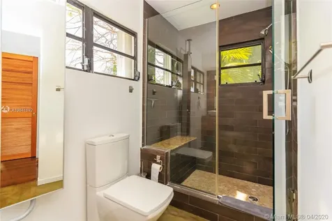 7621 SW 54th Avenue Miami FL 33143