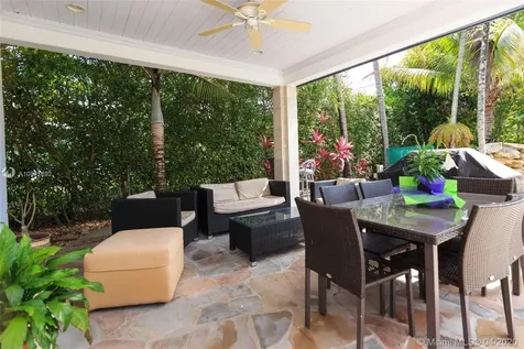 7621 SW 54th Avenue Miami FL 33143