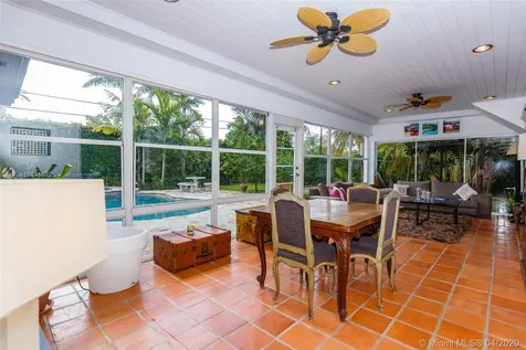 7621 SW 54th Avenue Miami FL 33143