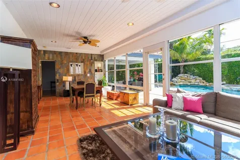 7621 SW 54th Avenue Miami FL 33143