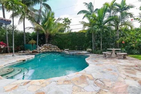 7621 SW 54th Avenue Miami FL 33143