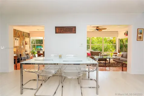 7621 SW 54th Avenue Miami FL 33143
