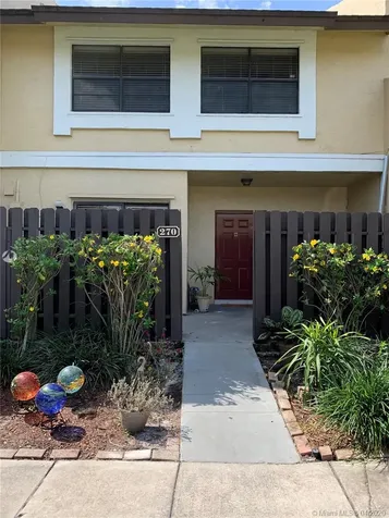270 SW 97th Terrace Pembroke Pines FL 33025
