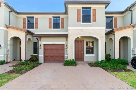 10350 W 33rd Way Hialeah FL 33018